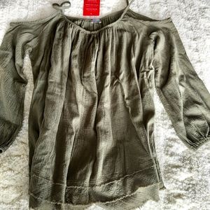 Braeve NWT gauze blouse olive green size small